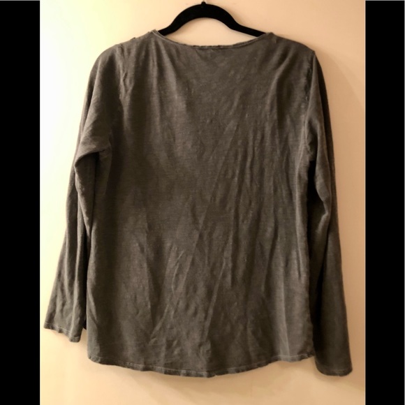 size L LuckyBrand top with add decorative design on front. - Picture 2 of 4